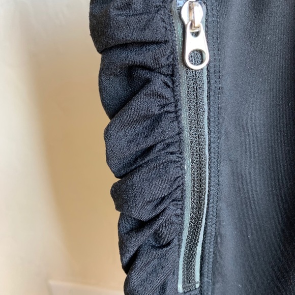 Lululemon leggings - Picture 2 of 6